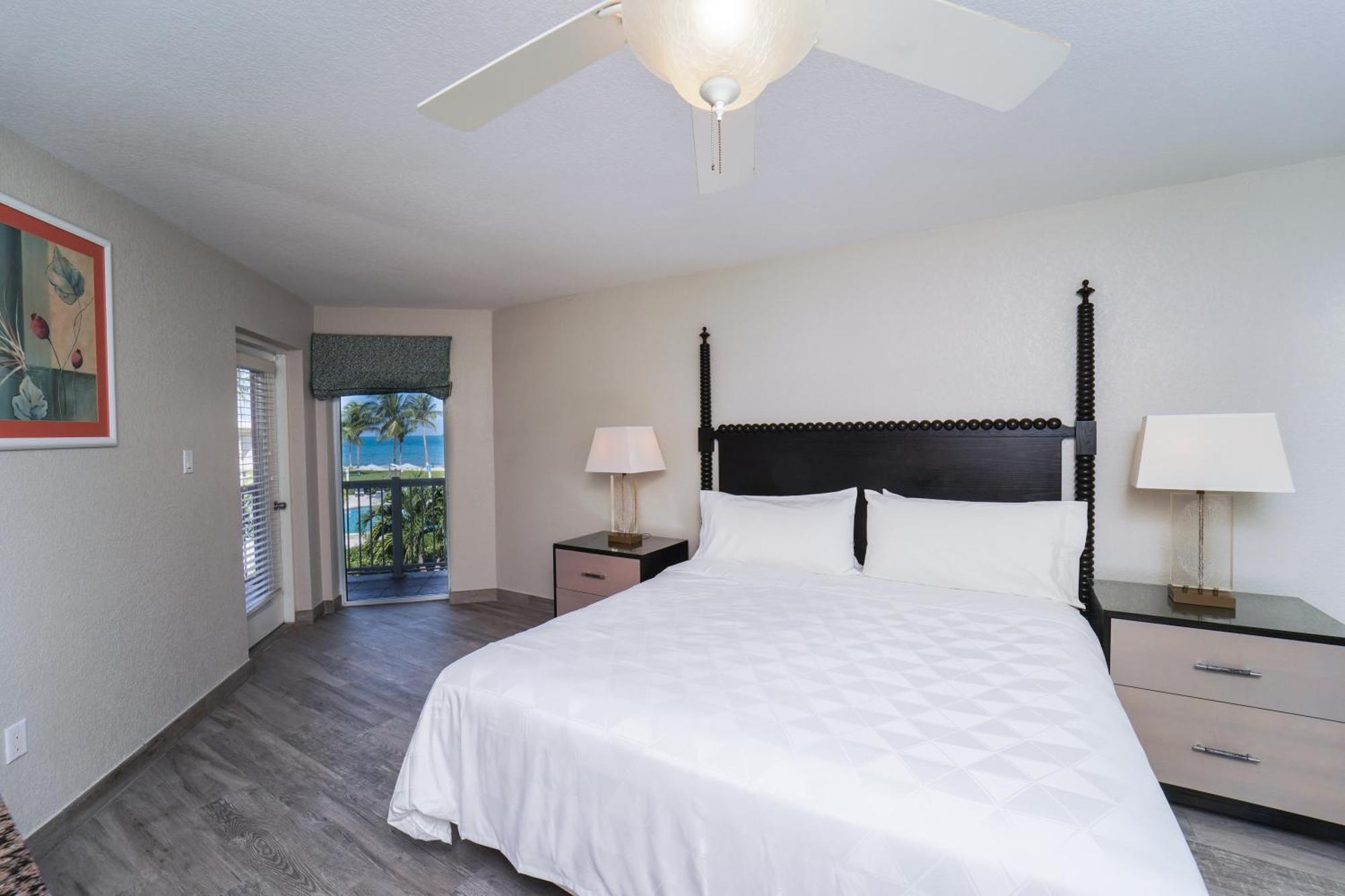 The Grand Caymanian Resort Джорджтаун Номер фото